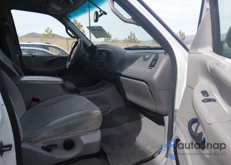 2000 Ford Expedition Xlt from USA, damaged, VIN 1FMPU16L3YLB79411